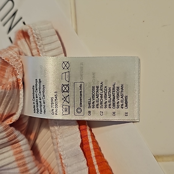 Crop Top - Picture 3 of 3